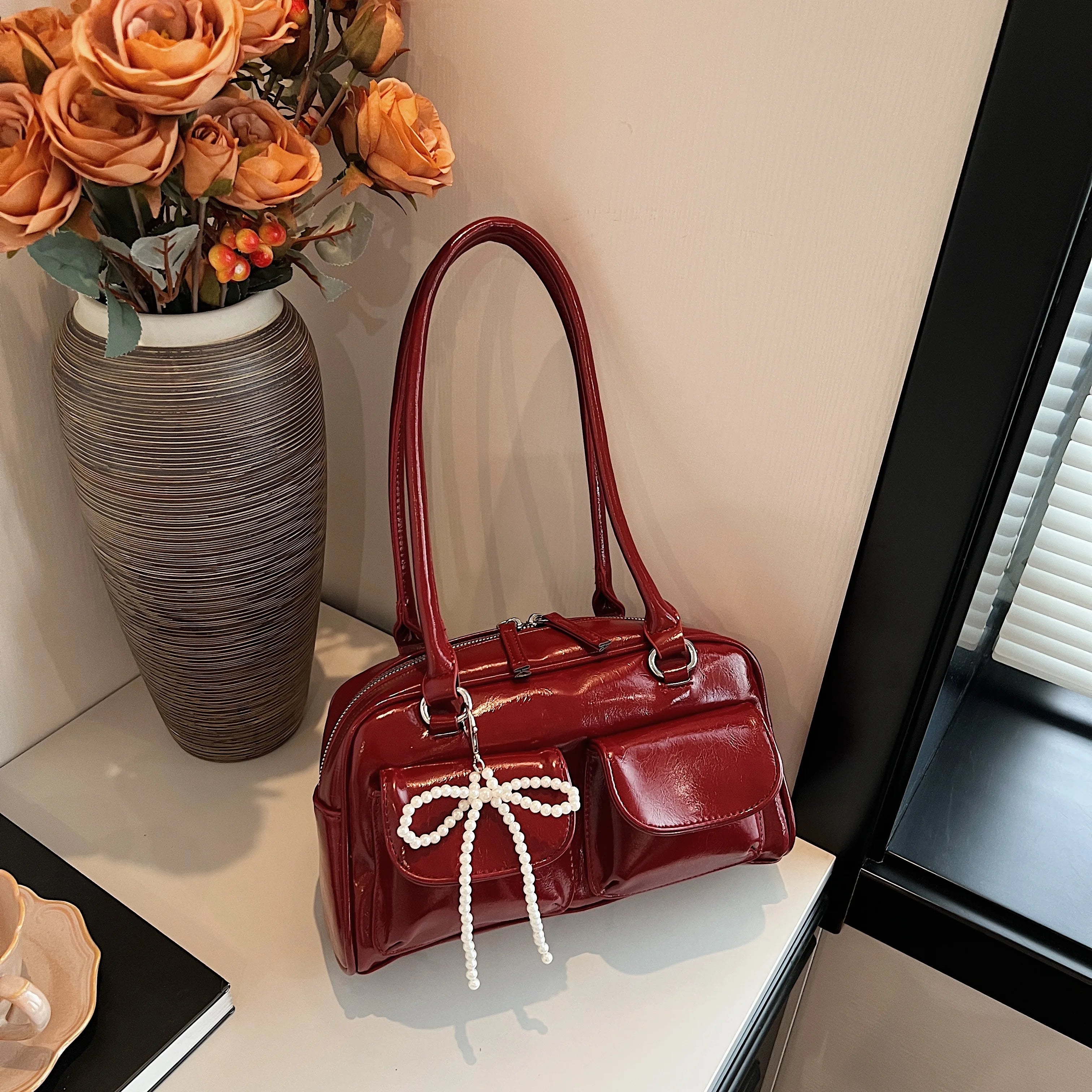 Versatile Ladies Shoulder Bag