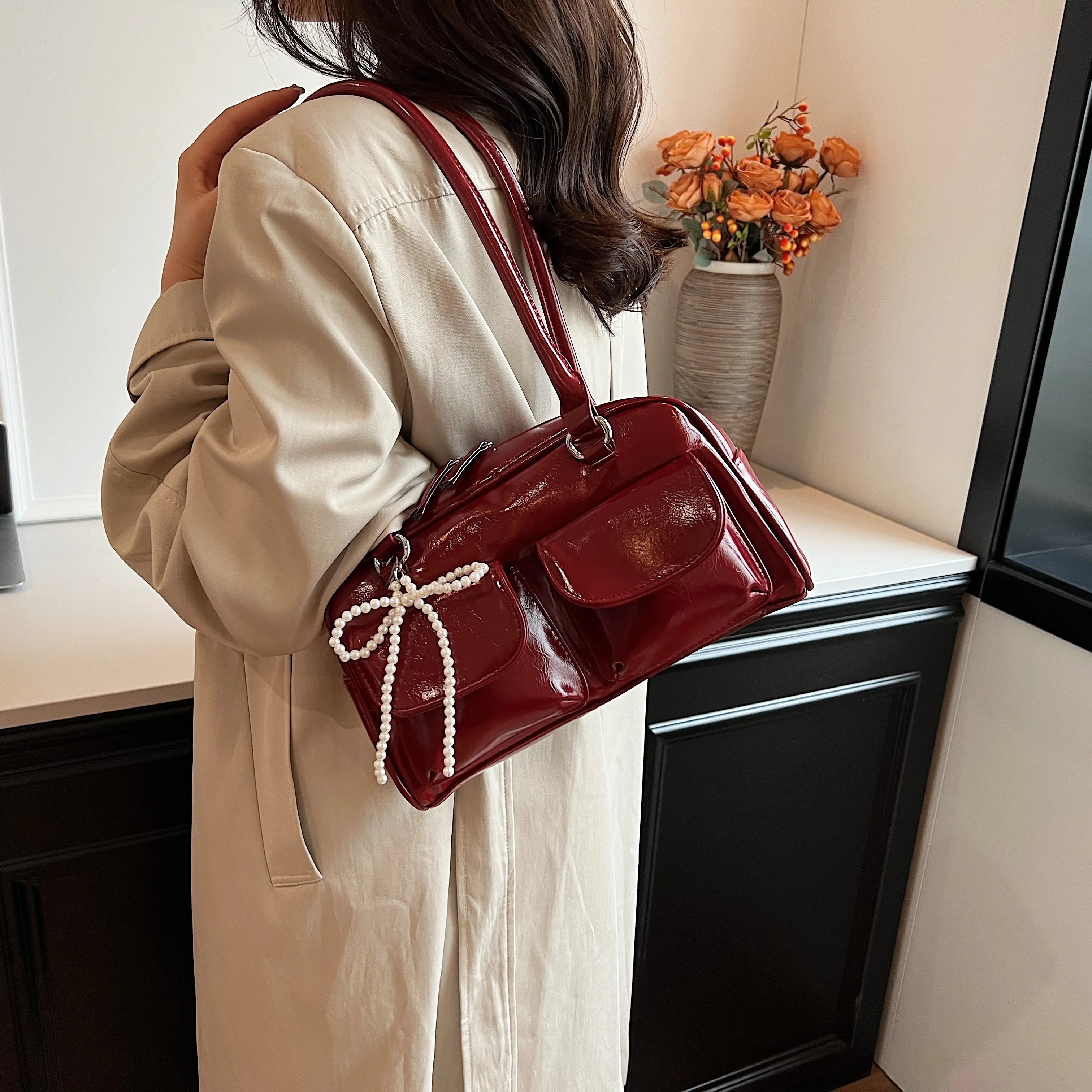 Versatile Ladies Shoulder Bag