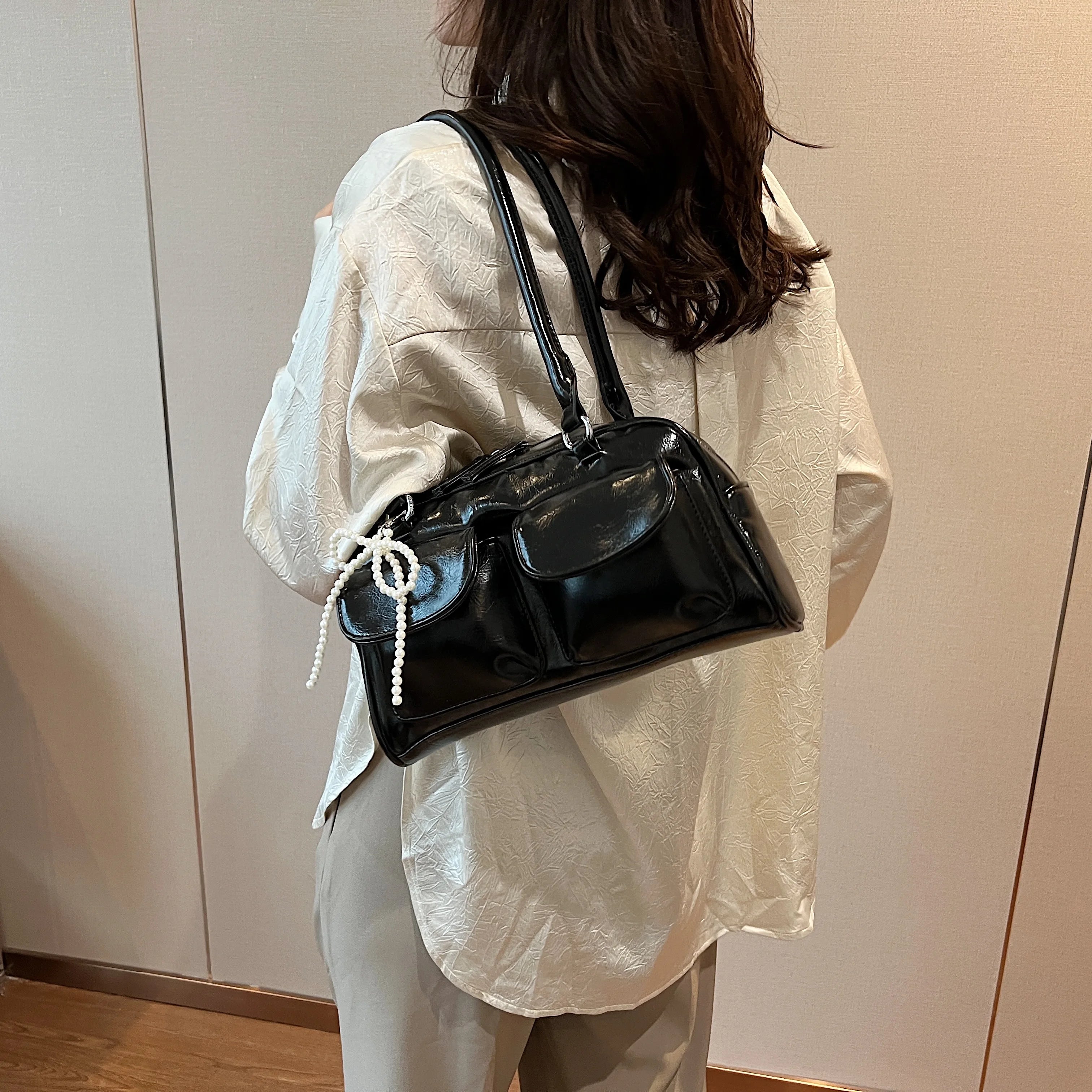 Versatile Ladies Shoulder Bag