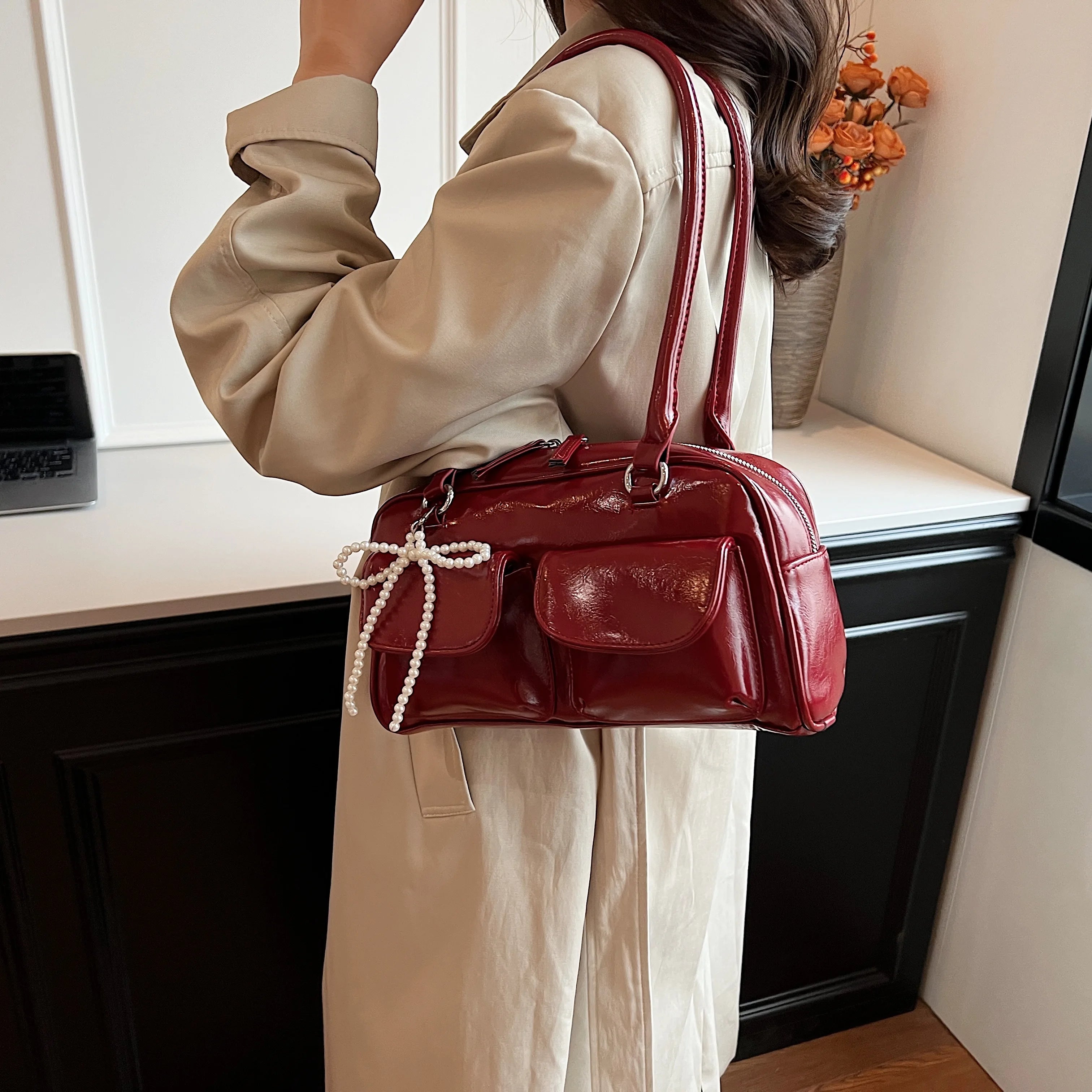 Versatile Ladies Shoulder Bag